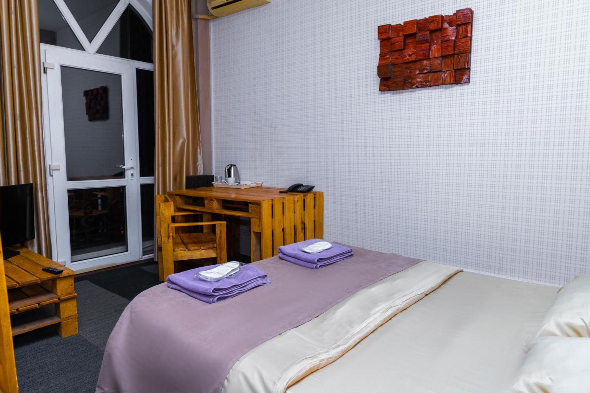 Red Roof Seaview Hotel باكو المظهر الخارجي الصورة