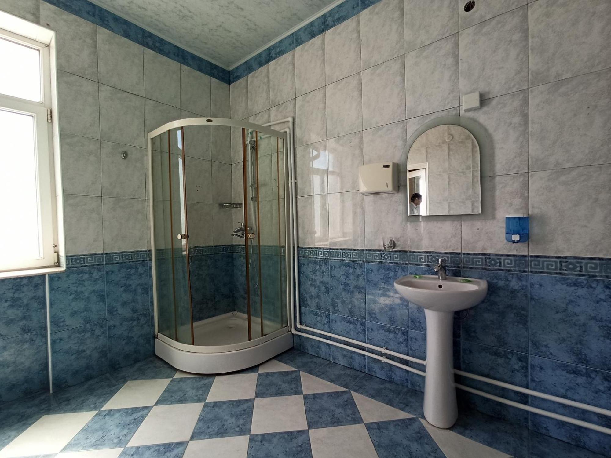 Red Roof Seaview Hotel باكو المظهر الخارجي الصورة